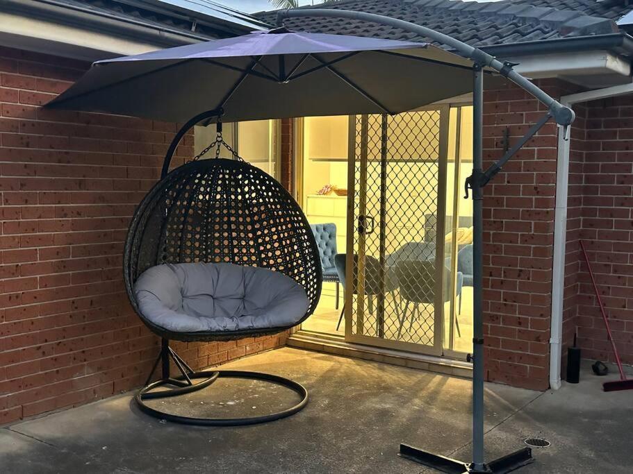 Comfort, Cosy Affordable And New Relaxing House-3 Bedrooms - 3 Queen Beds -Excellent Place That Suitable For Everyone Apartment