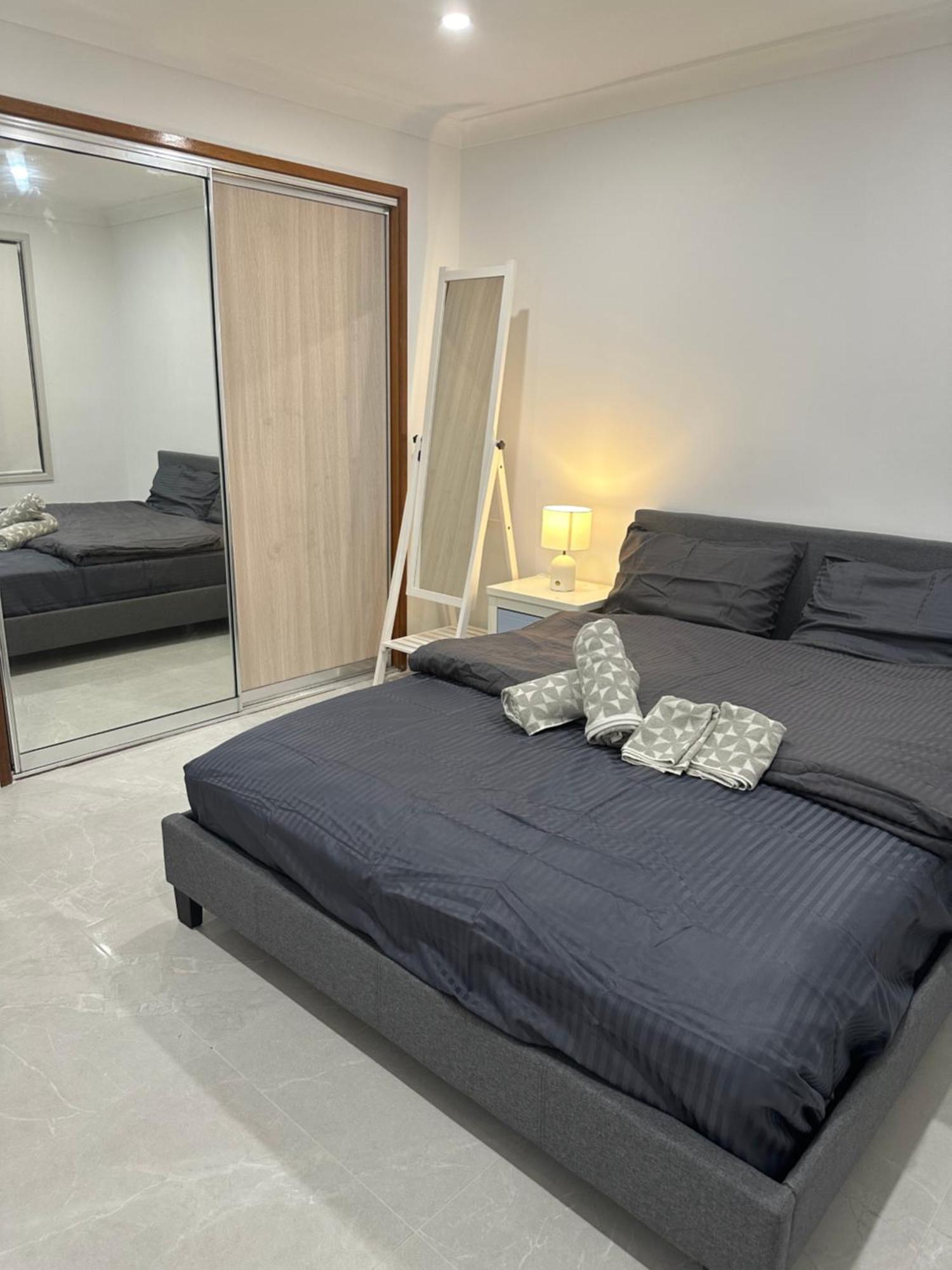 Apartment Comfort, Cosy Affordable And New Relaxing House-3 Bedrooms - 3 Queen Beds -Excellent Place That Suitable For Everyone West Hoxton